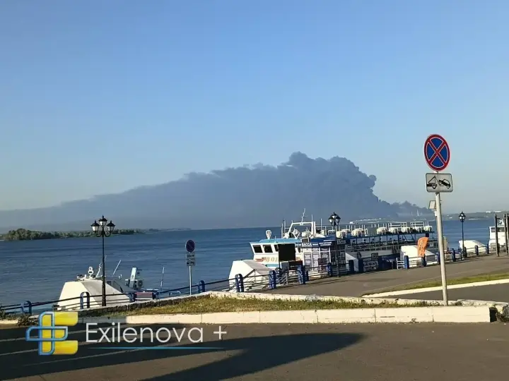 Президент підтвердив ураження Саратовського НПЗ та аеродрому “Енгельс” 