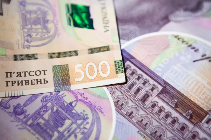 Середня зарплата в держорганах за рік зросла на 7 тисяч - Мінфін