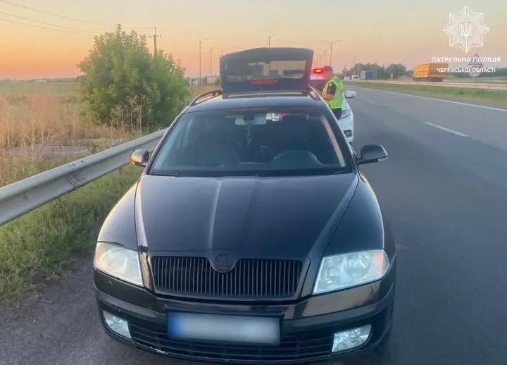 In Cherkasy, a man who threw a grenade at police officers was detained