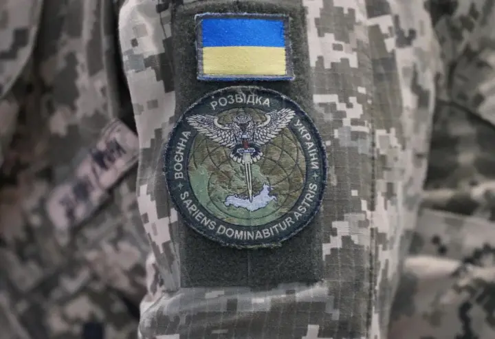 В Крыму поразили российский "Панцирь" и военный кран новейшей Magura - ГУР показало видео