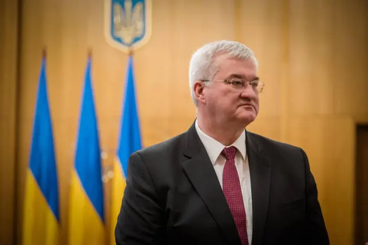 "Разом наближаємо довготривалий мир" - в Україні відреагували на ухвалення Сенатом США закону про "пекельні" санкції