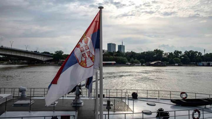 Serbia may cancel visa-free travel with Russia to join the EU