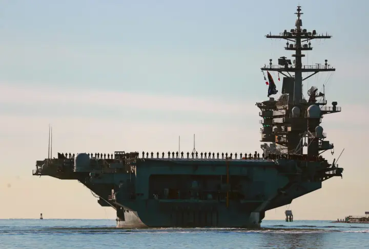 США направляють авіаносець USS George Washington на Близький Схід після проблем з Abraham Lincoln