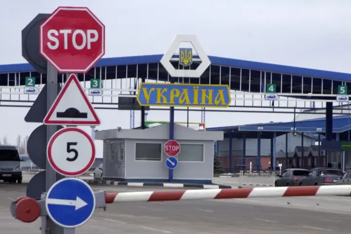 В Одеській області скасували обмеження комендантської години транзитного транспорту