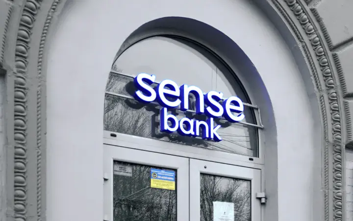 Уряд відсторонив голову наглядової ради Сенс Банку та ініціював відсторонення голови правління - Корецький