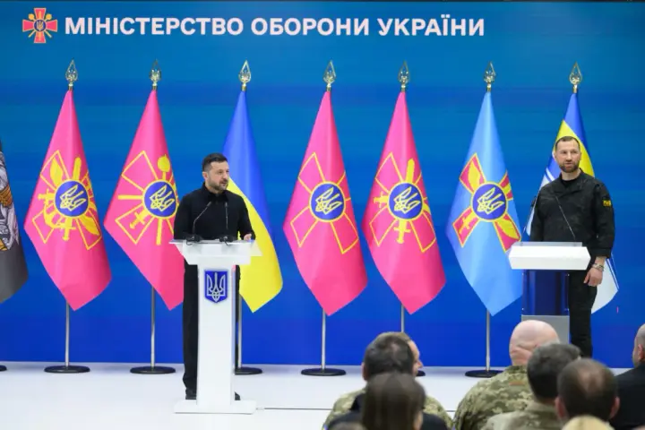 Зеленський після призначення Хмари очікує більше операцій із застосуванням дипстрайків та рішень щодо мобілізації