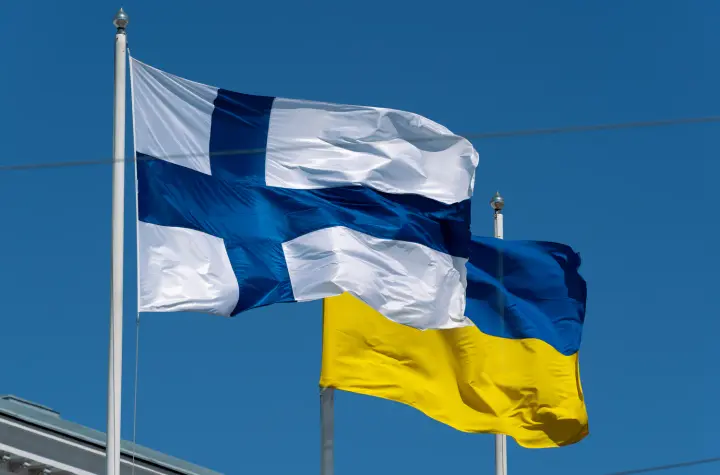 Україна та Фінляндія домовилися про спільне виробництво дронів і наземних роботів