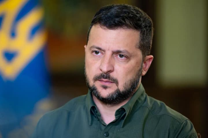Зеленский получил поздравления от Навроцкого: стремится развивать связи с уважением к прошлому, упомянул о ЕС