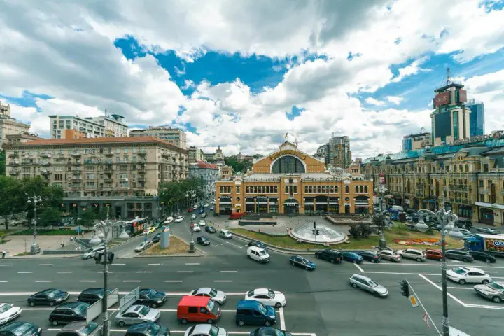 There will no longer be a need to go down into "Metrograd" — six new surface crossings will be installed at Bessarabska Square in Kyiv.