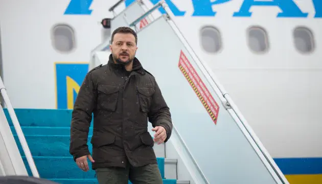Зеленский прибыл в Кишинёв на День независимости Молдовы: ожидается трёхсторонняя встреча