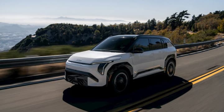 Kia новим електрокаром EV3 знайшла заміну Niro EV - що всередині і яка ціна