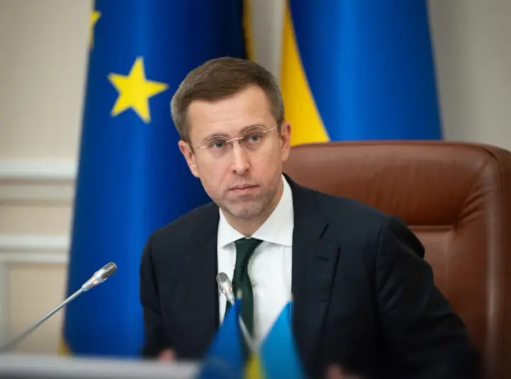 Кабмін запроваджує жорсткий режим економії бюджетних коштів, вже знайдено 70 млрд гривень