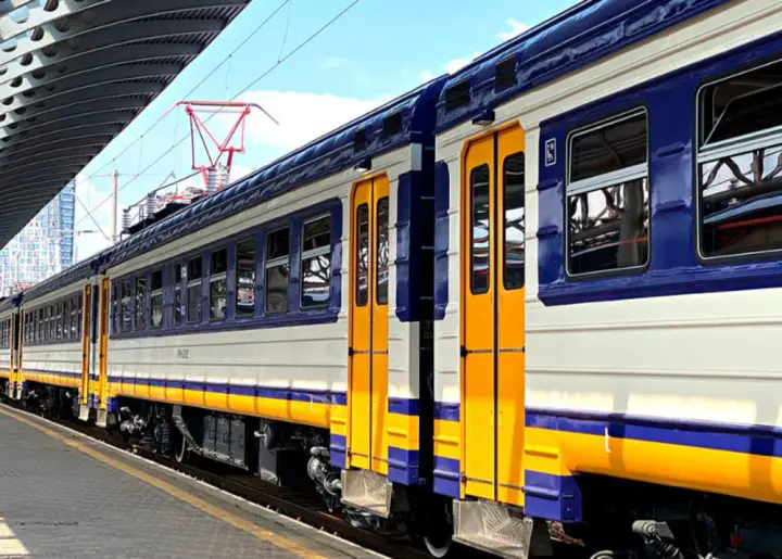 У Києві через повітряну загрозу зупинили рух Kyiv City Express