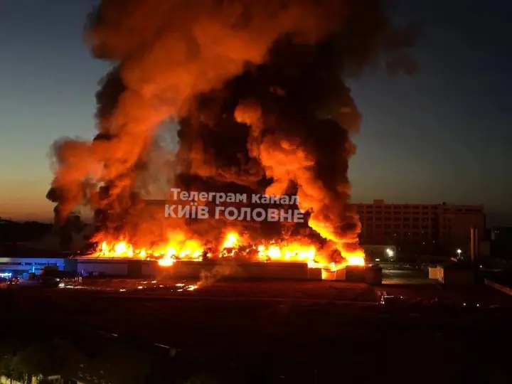 Ворог поцілив по підприємству під Києвом: повідомляється, що загорівся завод REEVA