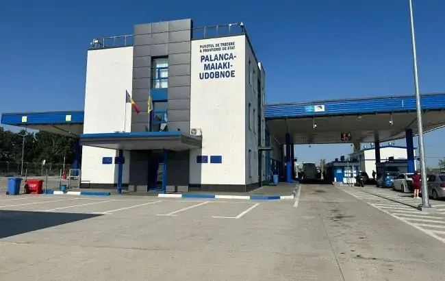 Пункт пропуску "Паланка" на кордоні з Молдовою тимчасово призупинив роботу