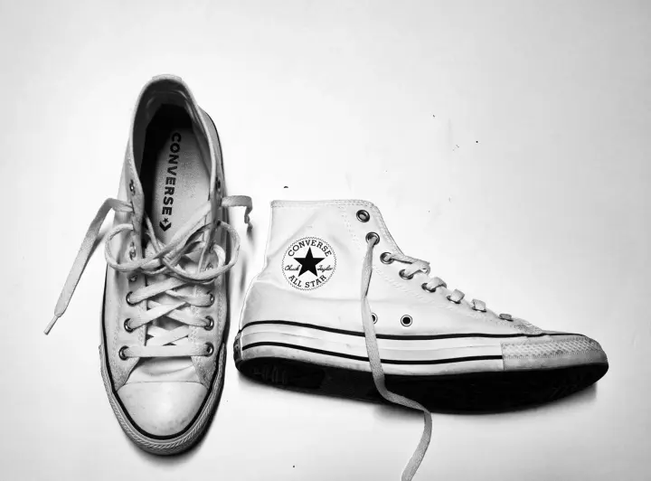 Converse удалила рекламу после критики из-за ассоциаций с символикой Ку-клукс-клана
