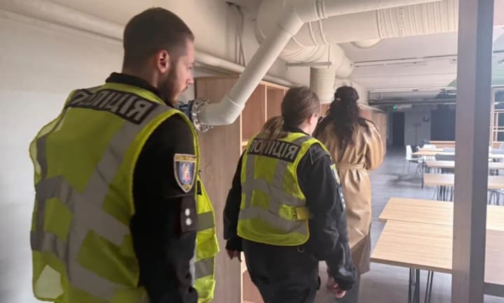 Students in Kyiv denied access to a shelter during an air raid alert — police are conducting an investigation