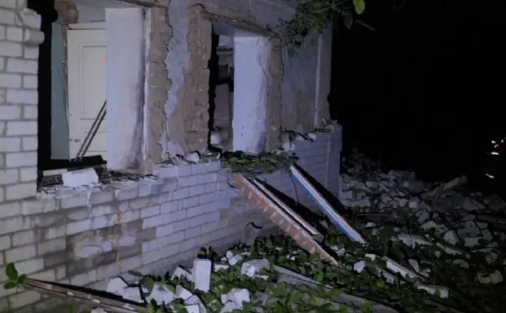 Russian strike on Zaporizhzhia: two people may be trapped under the rubble