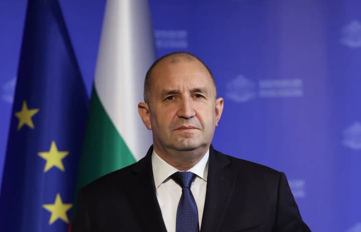 Премьер-министр Болгарии призвал ЕС активнее вести диалог с рф и раскритиковал поставки оружия Киеву