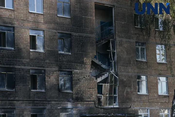 Удар "шахеда" по школі в Києві - як виглядає навчальний заклад після атаки рф (фоторепортаж)