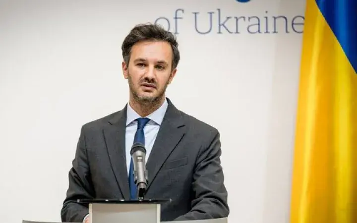 У МЗС України не отримували від іноземних посольств повідомлень про плани залишати Київ - Тихий