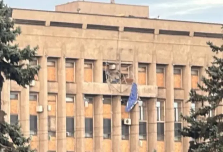 Occupiers attacked the Zaporizhzhia Regional Council building with a drone, hitting the coat of arms
