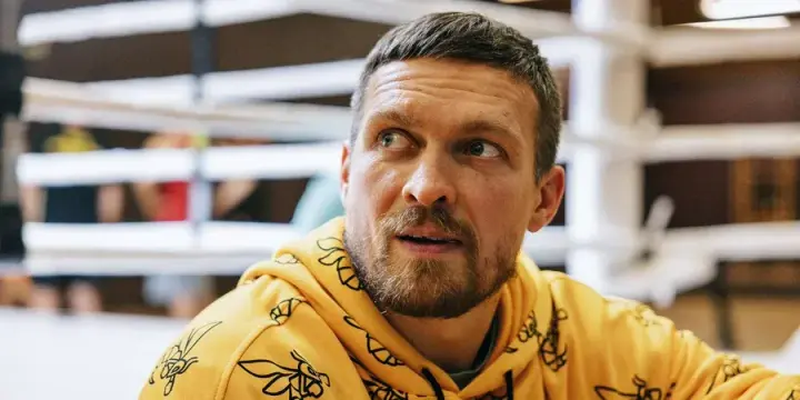 “We had a deal. Where is my Bentley?” — Usyk addressed promoter Frank Warren in London