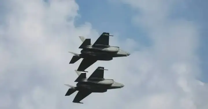 In Poland, an alert was announced and aircraft were scrambled over Russia's attack on Ukraine