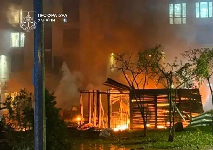 Ворожа атака на Київ забрала життя двох людей, серед поранених 17-річна дівчина
