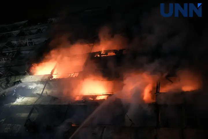 Балістична ракета влучила у 9-поверхівку у Києві - як виглядає будинок після атаки рф (фоторепортаж)