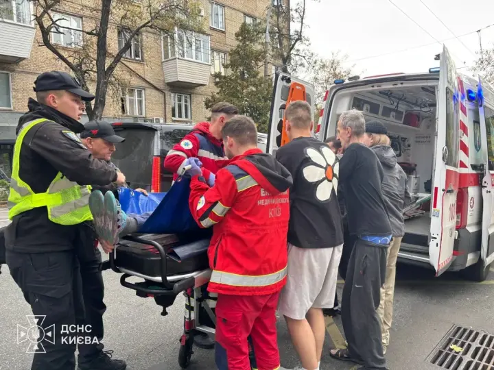 У Києві зросла кількість постраждалих після падіння ворожого дрона - що відомо про їх стан