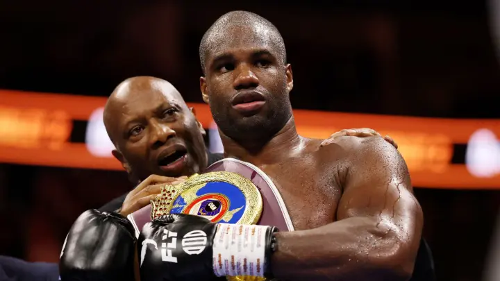 Дюбуа сохранил титул WBO, одержав сокрушительную победу над Уордли