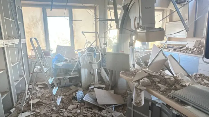 Враг ударил по операционной Института Стражеско в Киеве, ранен пациент