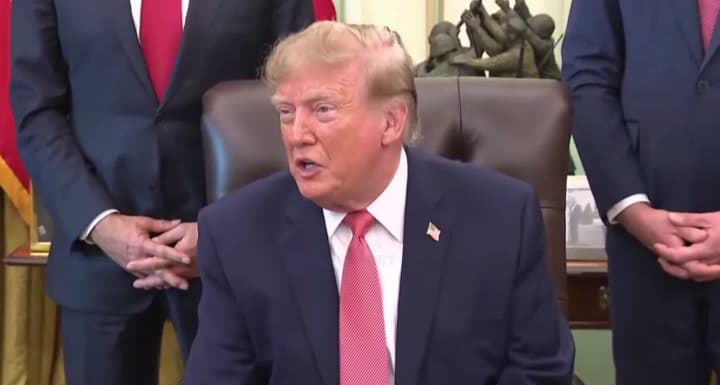 Трамп заявив, що російські танки застрягли під Києвом у 2022 році через найсильніший за 10 років дощ