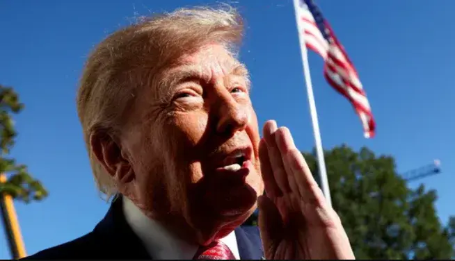 Трамп заявил, что США могут легко "добить" Иран, но рассматривают возможность сделки