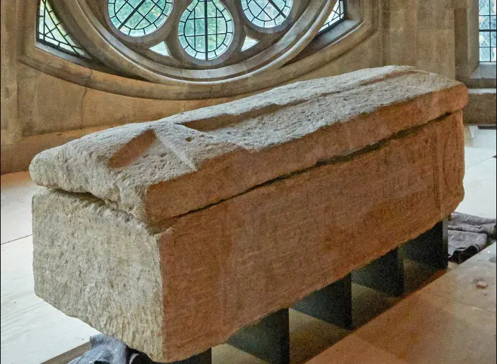 The mystery of a skeleton found more than 200 years ago has been solved at Westminster Abbey