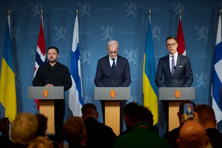 Лидеры Финляндии и Норвегии переговорили с путиным о переговорах и созвонились с Зеленским