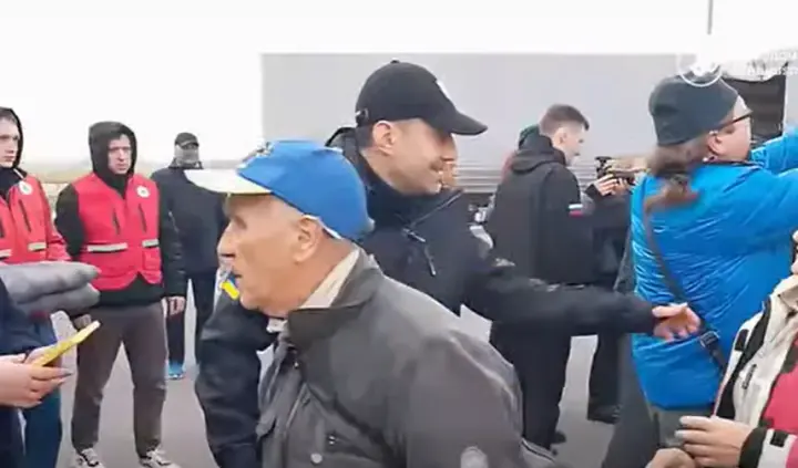 "Невдовзі будемо вдома": Лубінець показав перші кадри з евакуйованими з Олешок