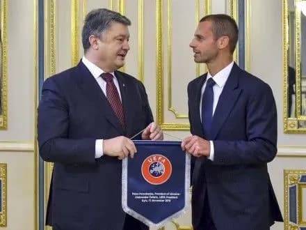 prezident-uyefa-p-poroshenku-pozitsiya-schodo-zaboroni-futbolnikh-zmagan-u-krimu-bude-nezminnoyu