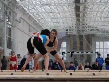 ukrayintsi-vigrali-nizku-medaley-na-kubku-svitu-z-sumo