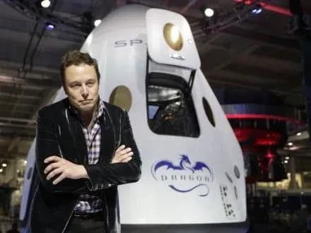 spacex-perenesla-zapusk-korablya-dragon-z-ekipazhem-na-bortu-na-2018-rik