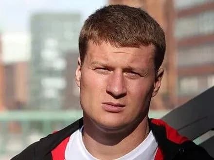 rosiyskkogo-boksera-o-povyetkina-znyali-z-boyu-cherez-pozitivniy-doping-test