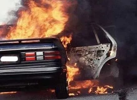 vnaslidok-pozhezhi-v-avtomobili-zaginuv-cholovik-na-vinnichchini