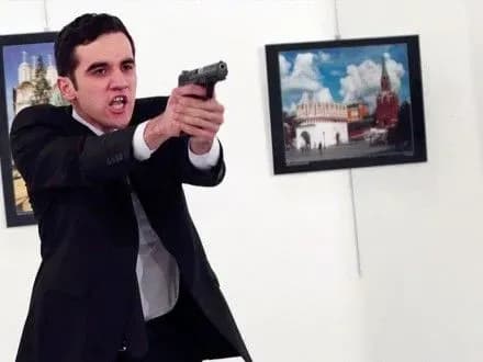 vbivtsya-posla-rf-v-ankari-sche-v-zhovtni-zbirav-informatsiyu-pro-diplomata