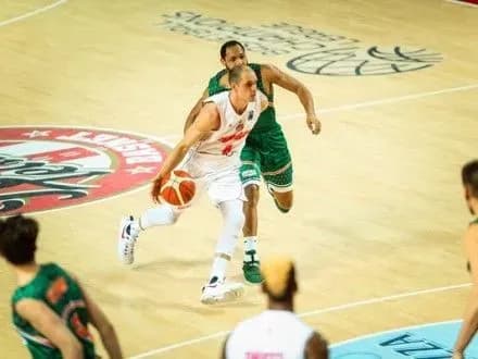 basketbolisti-s-gladir-i-v-kravtsov-dopomogli-svoyim-klubam-zdobuti-peremogi-u-matchakh-na-yevroareni