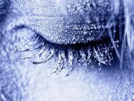 cholovik-pomer-na-prikarpatti-vid-pereokholodzhennya