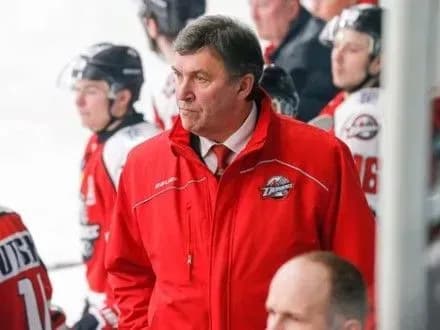 khk-donbas-zvilniv-golovnogo-nastavnika-a-stepanischeva