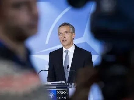 y-stoltenberg-zbirayetsya-obgovoriti-pitannya-ukrayini-z-s-lavrovim