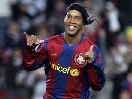 ronaldinyu-zamislivsya-pro-zavershennya-futbolnoyi-karyeri