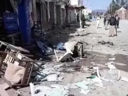 kilkist-zhertv-napadu-na-sud-u-pakistani-zrosla-do-semi-osib